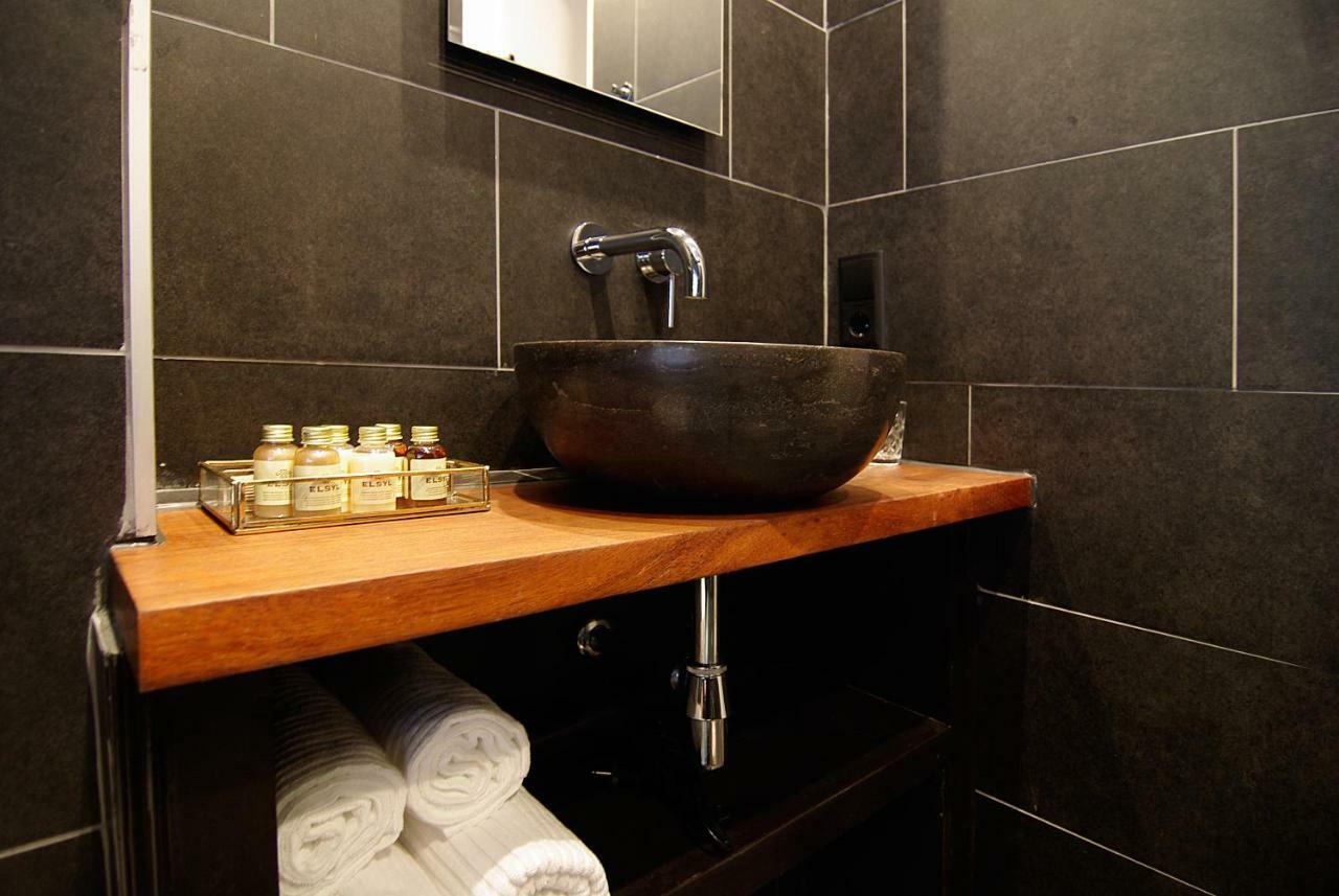 1637: Historic Canal View Suites Amsterdam Bagian luar foto